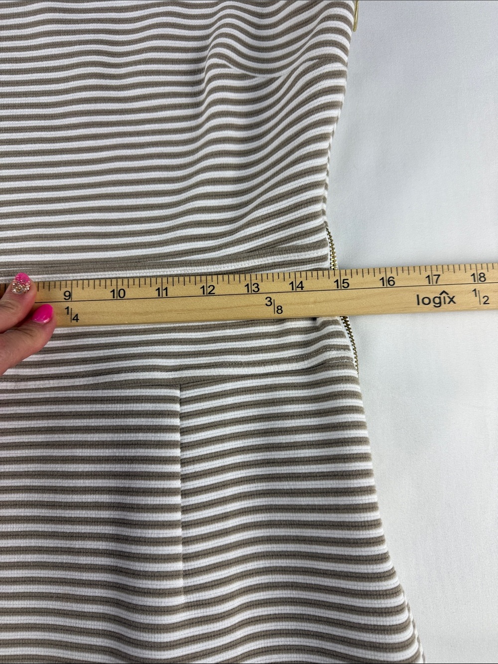 Banana Republic Cream & Tan Striped Work Dress Size 10 Side Zip Stretch EUC - Picture 3 of 8